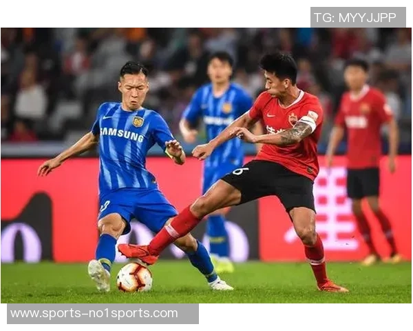 苏宁足球队球员的成长历程与赛场表现分析探讨