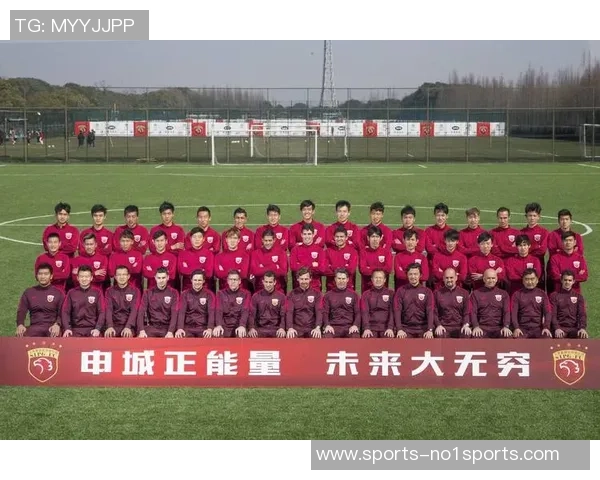 足球俱乐部的定义及其在现代体育文化中的重要性探讨 足球俱乐部的定义及其在现代体育文化中的重要性探讨